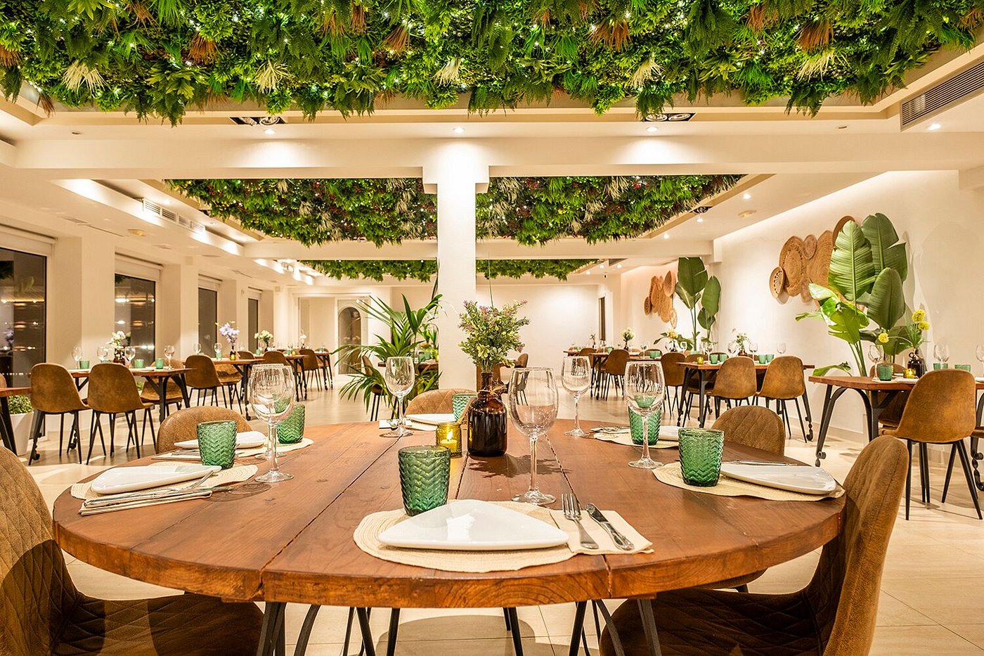 Un restaurante elegante y acogedor